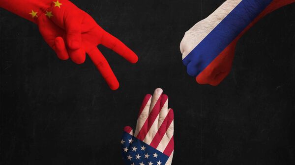 Pedra, papel e tesoura com as bandeiras da Rússia, China e EUA - Sputnik Brasil