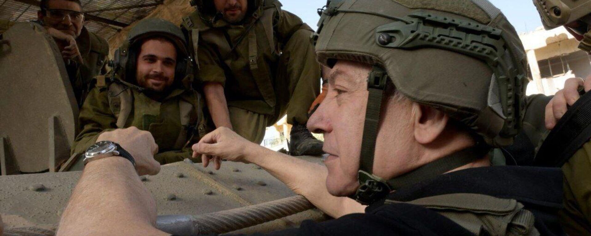 Gabinete do primeiro-ministro de Israel, Benjamin Netanyahu, divulga fotos do político em Gaza em 26 de novembro de 2023 - Sputnik Brasil, 1920, 26.11.2023