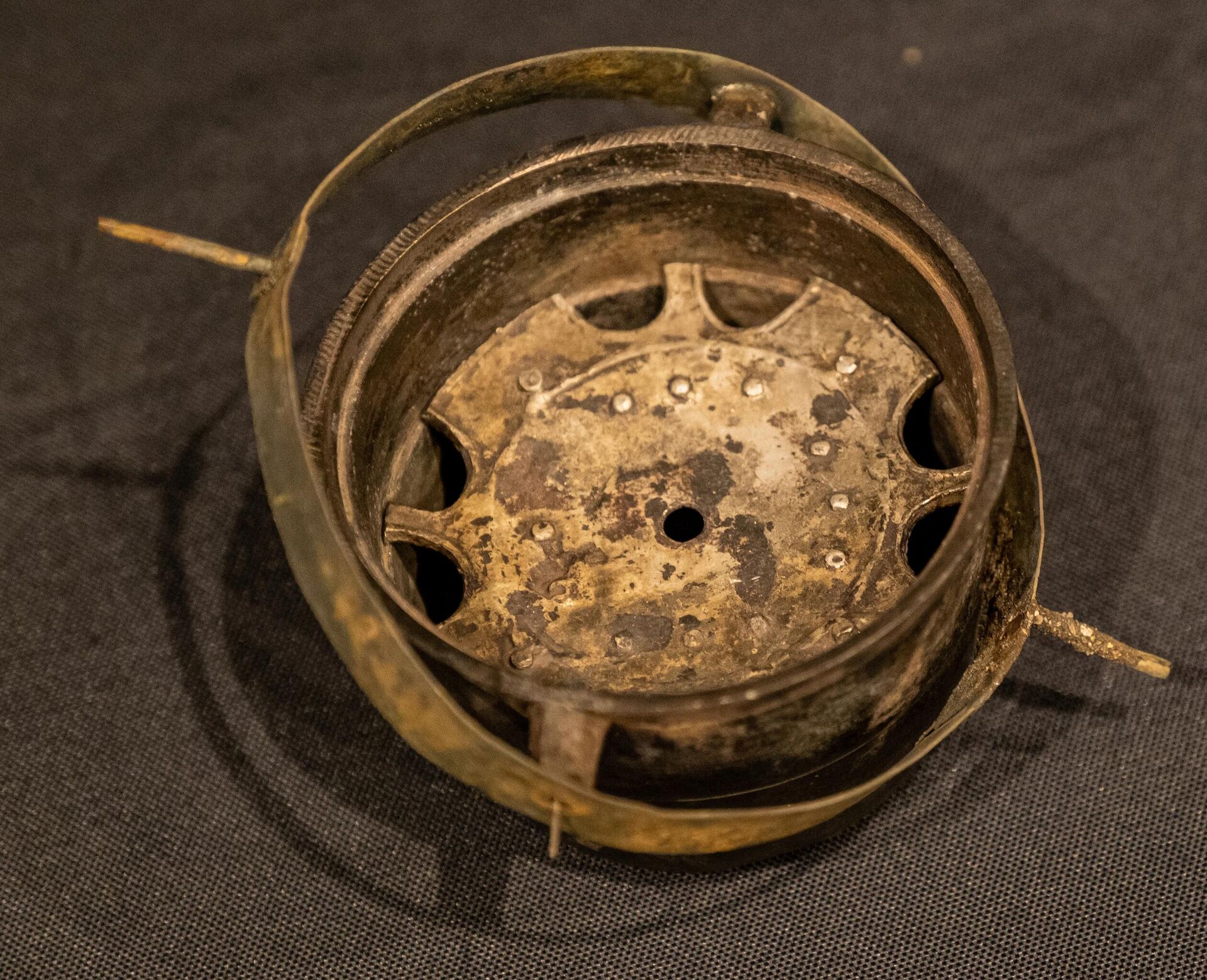 Bússola seca em funcionamento desenterrada em navio medieval na Estônia  - Sputnik Brasil, 1920, 27.11.2023