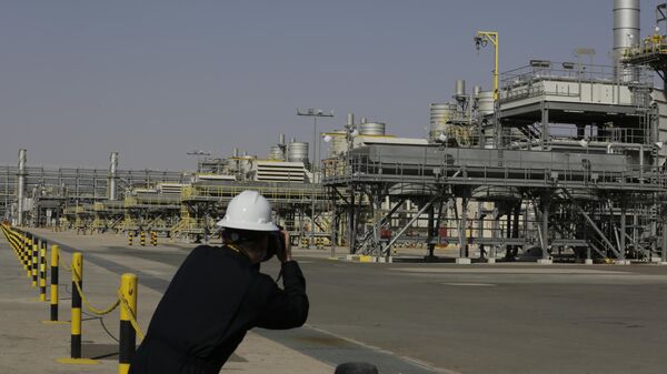 Indústria de petróleo localizada na Arábia Saudita, o principal motor econômico do país. Riad, 28 de junho de 2021 - Sputnik Brasil