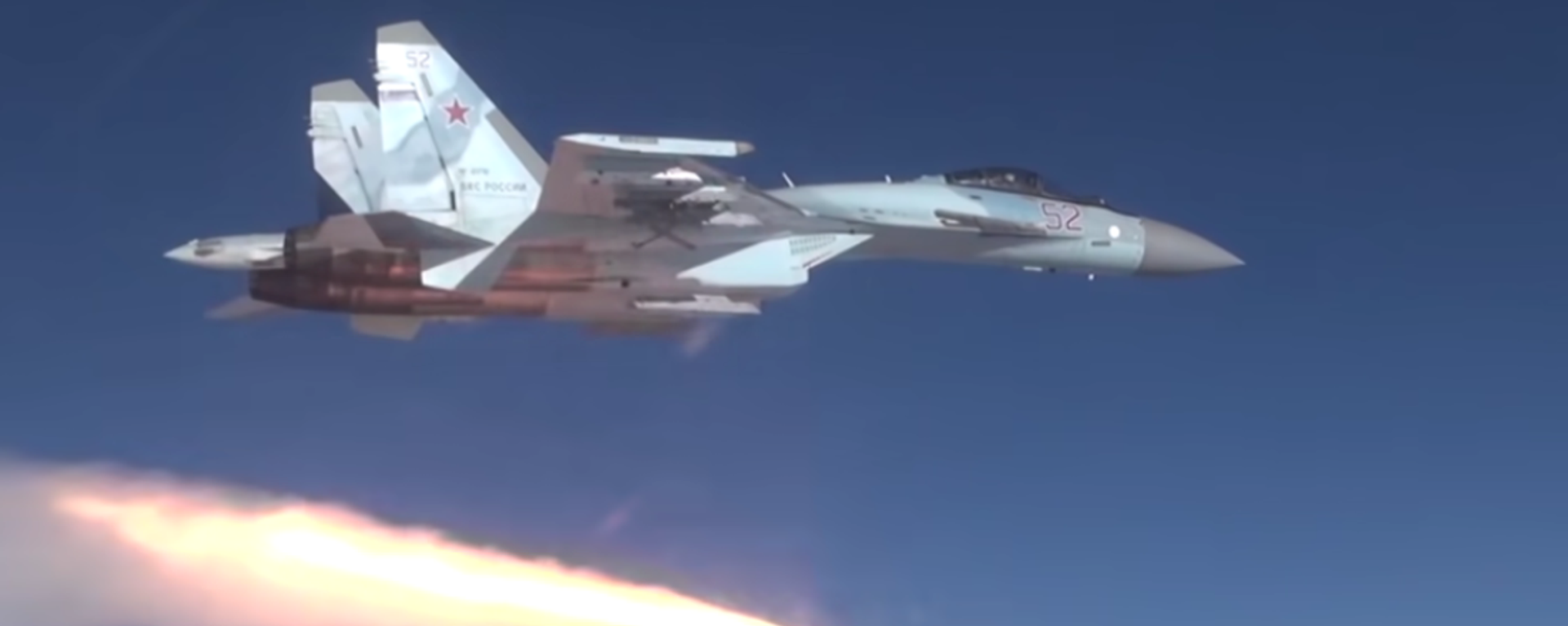 Um caça russo Su-35S dispara o que parece ser um míssil ar-ar de ultra longo alcance R-37M em um vídeo promocional do Ministério da Defesa da Rússia - Sputnik Brasil, 1920, 03.01.2024