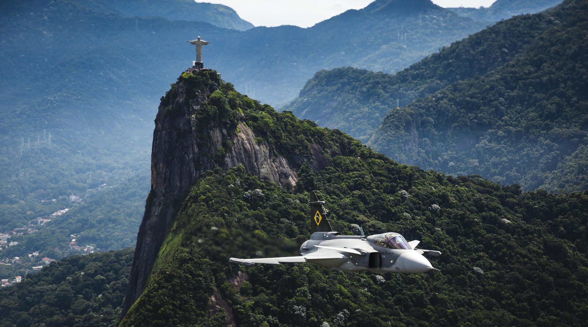 F-39E Gripen sobrevoando o Rio de Janeiro (RJ) em 19 de abril de 2021 - Sputnik Brasil, 1920, 28.11.2023