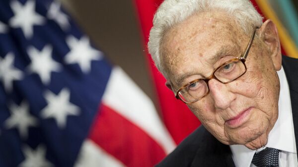 Henry Kissinger, ex-secretário de Estado dos EUA (1973-1977), durante cerimônia em homenagem à sua carreira diplomática, no Pentágono, Washington, EUA, 9 de maio de 2016 - Sputnik Brasil