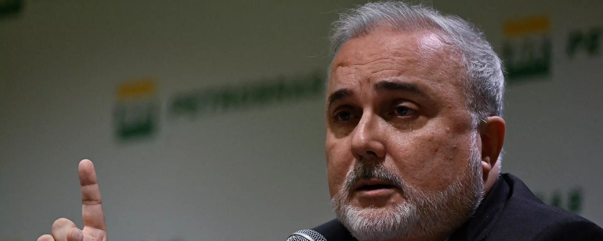 O presidente da empresa brasileira de energia Petrobras, Jean Paul Prates, fala durante entrevista coletiva na sede da Petrobras no Rio de Janeiro, Brasil, em 2 de março de 2023 - Sputnik Brasil, 1920, 01.12.2023