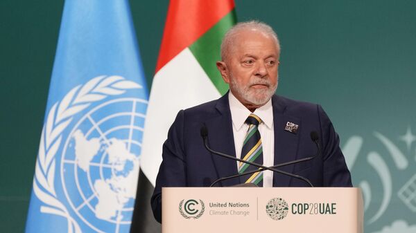 O presidente do Brasil, Luiz Inácio Lula da Silva, discursa em sessão plenária da Conferência das Nações Unidas sobre as Mudanças Climáticas de 2023 (COP28), em Dubai. Emirados Árabes Unidos, 1º de dezembro de 2023 - Sputnik Brasil