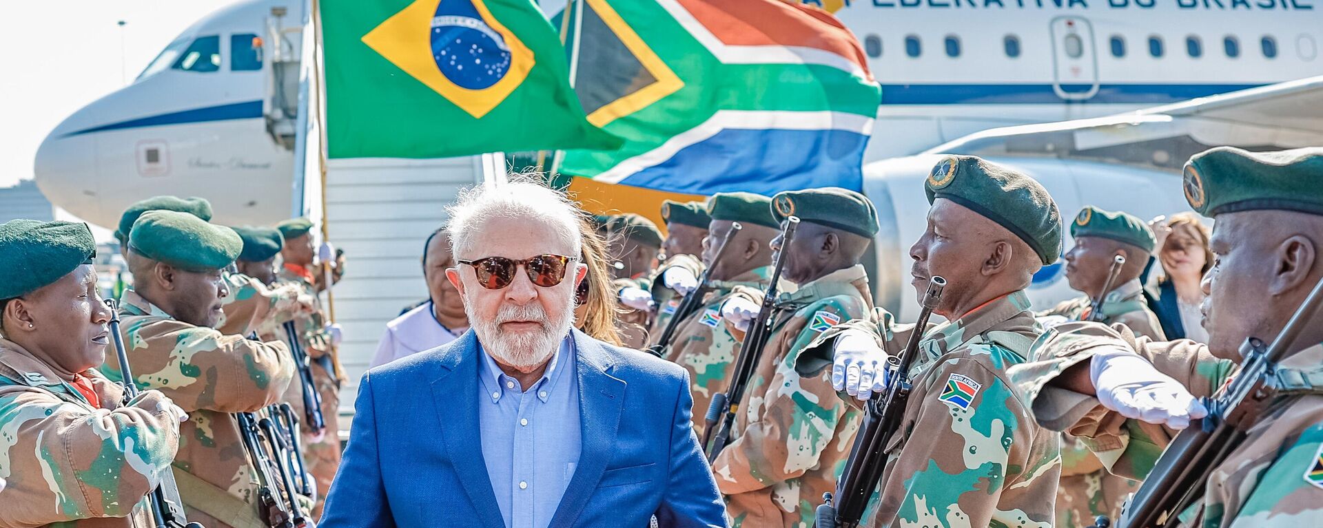 Presidente da República, Luiz Inácio Lula da Silva, durante chegada a Joanesburgo para a cúpula do BRICS. África do Sul, 21 de agosto de 2023 - Sputnik Brasil, 1920, 01.12.2023