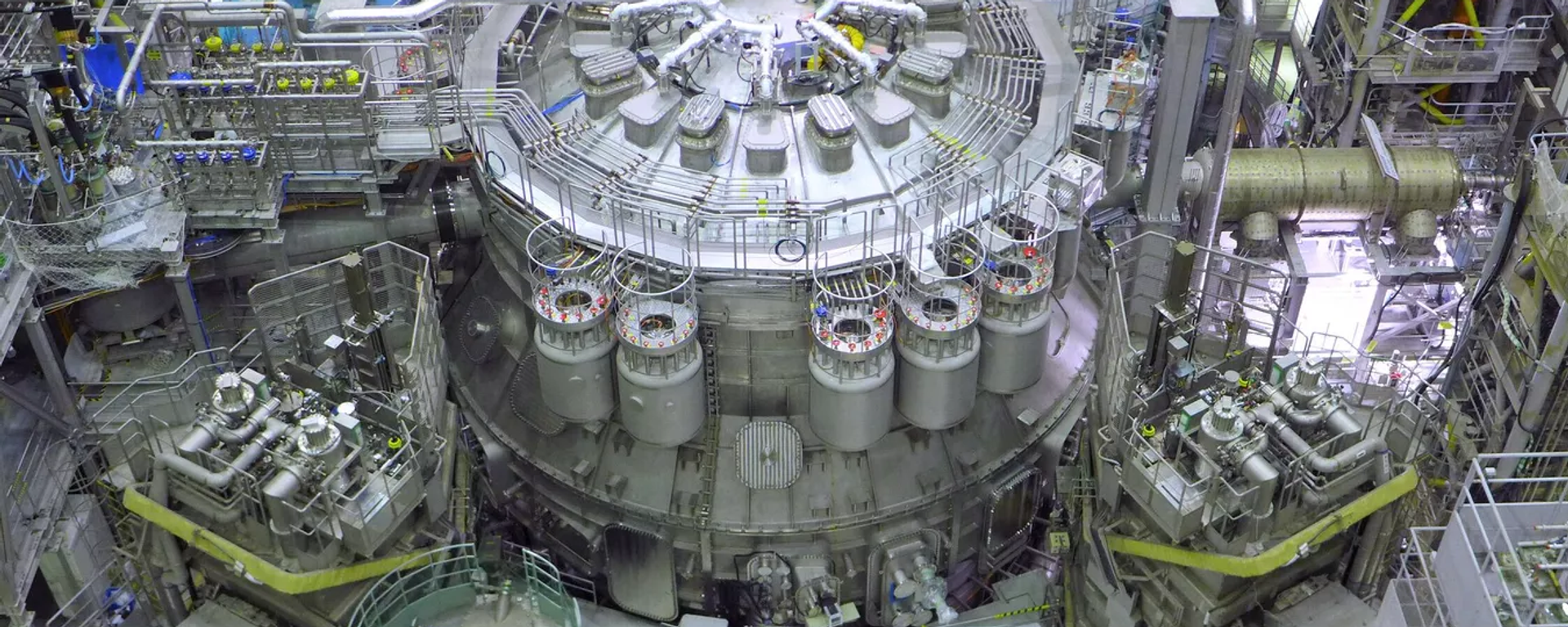 JT-60SA, o maior reator de fusão nuclear do tipo tokamak do mundo. Japão, 1º de dezembro de 2023 - Sputnik Brasil, 1920, 01.12.2023