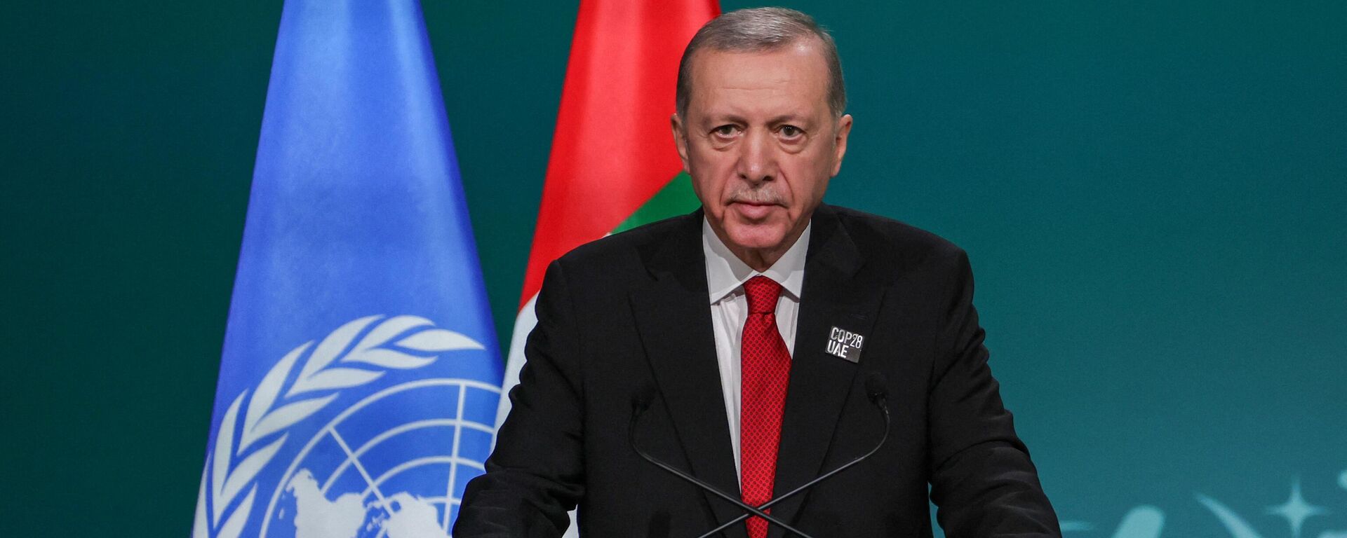 O presidente da Turquia, Recep Tayyip Erdogan, fala durante a sessão do Segmento de Alto Nível para Chefes de Estado e de Governo na cúpula do clima das Nações Unidas em Dubai, em 1º de dezembro de 2023 - Sputnik Brasil, 1920, 02.12.2023