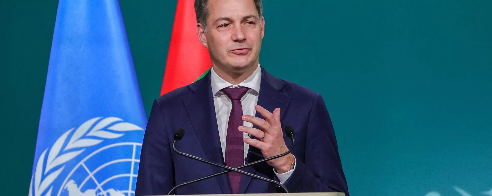 Alexander De Croo, primeiro-ministro da Bélgica, fala durante sessão da cúpula climática COP28 das Nações Unidas em Dubai, Emirados Árabes Unidos, 2 de dezembro de 2023 - Sputnik Brasil, 1920, 02.12.2023