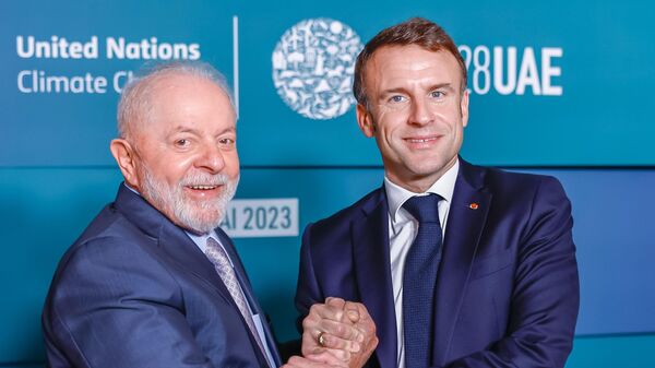 Presidente da República, Luiz Inácio Lula da Silva, durante Reunião com o Presidente da República Francesa, Emmanuel Macron, na Expo Dubai, 2 de dezembro de 2023 - Sputnik Brasil