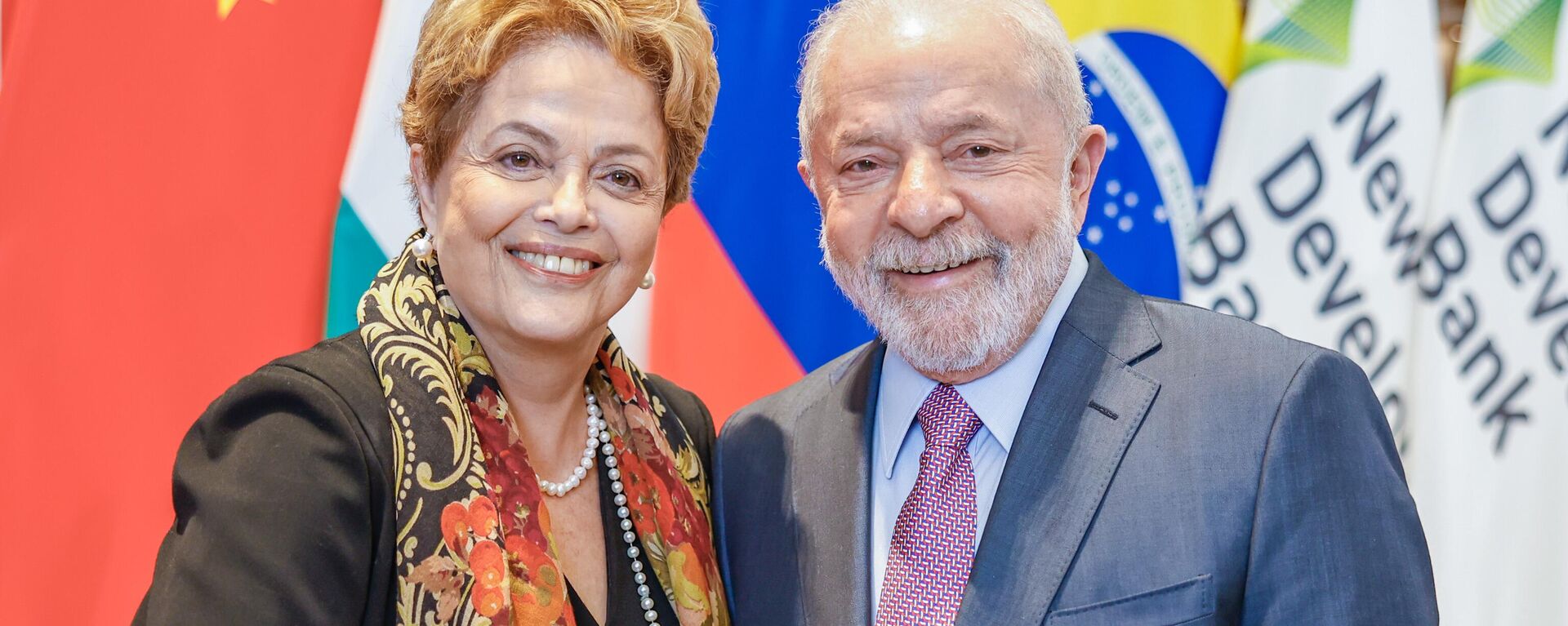 A presidente do Novo Banco de Desenvolvimento (NBD), Dilma Rousseff, e o presidente do Brasil, Luiz Inácio Lula da Silva, em 4 de abril de 2023 - Sputnik Brasil, 1920, 06.12.2023