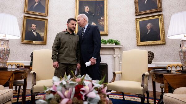 O presidente dos EUA, Joe Biden, encontra-se com o presidente ucraniano Volodymyr Zelensky no Salão Oval da Casa Branca em Washington, DC, em 21 de setembro de 2023 - Sputnik Brasil