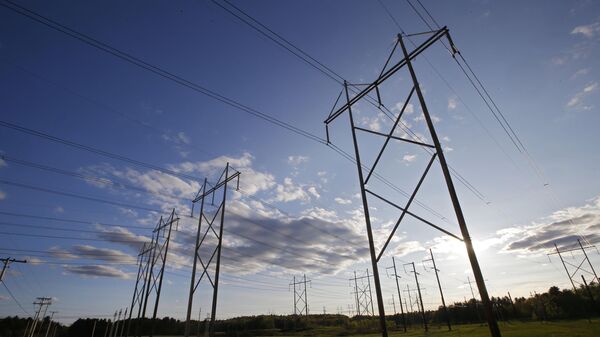 Linhas de transmissão de energia elétrica em Pownal, Maine. Estados Unidos, 22 de abril de 2019 - Sputnik Brasil