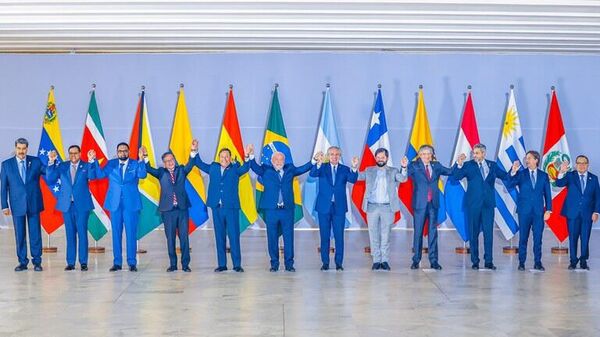 Líderes dos 12 países da América do Sul se reuniram em Brasília - Sputnik Brasil