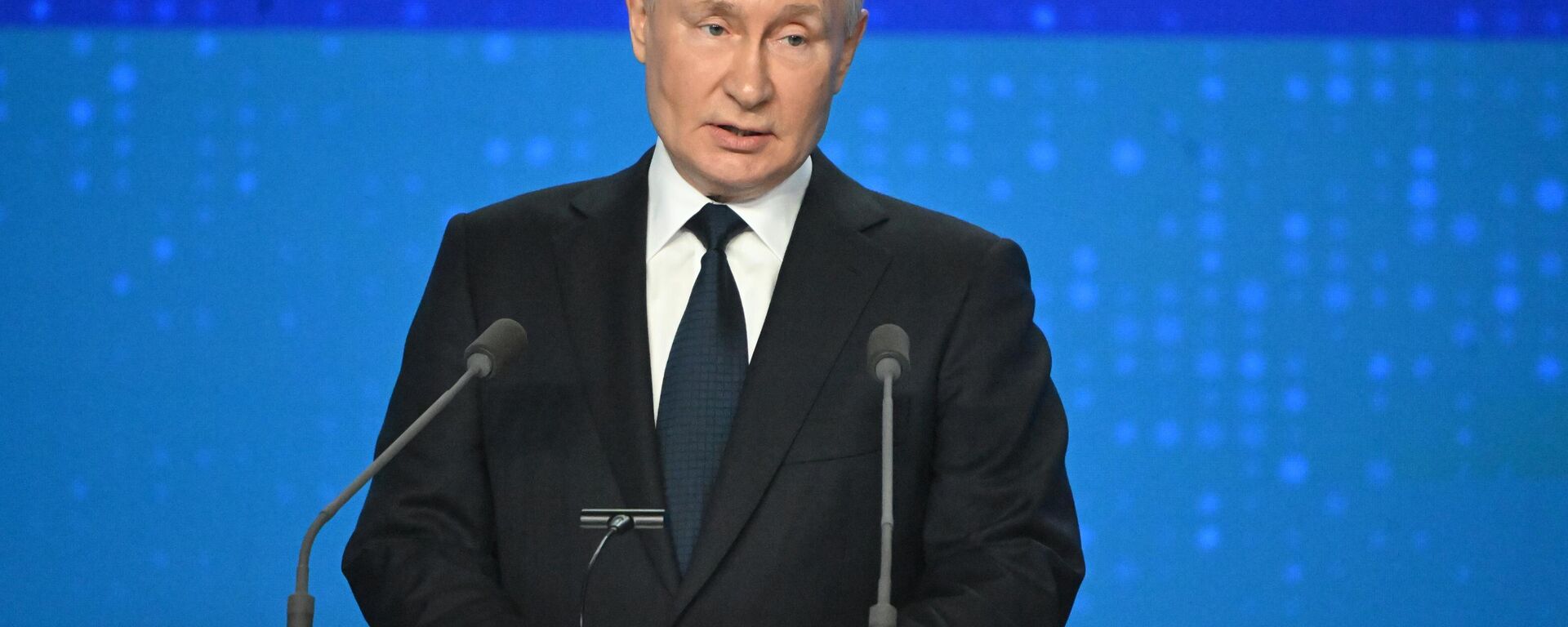 Vladimir Putin, presidente da Rússia, durante sessão plenária do 21º Congresso do partido Rússia Unida, 17 de dezembro de 2023 - Sputnik Brasil, 1920, 16.01.2024