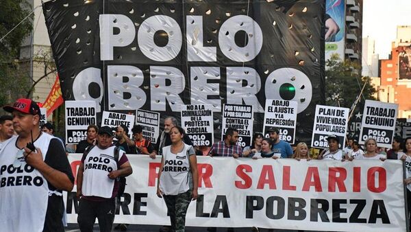 Primeira manifestação na Argentina contra o presidente Javier Milei - Sputnik Brasil