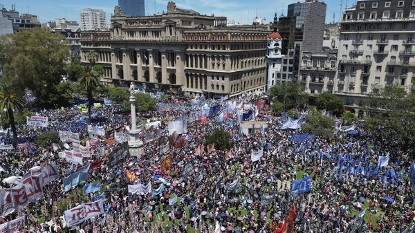 Protestos em frente ao Palácio da Justiça de Buenos Aires - Sputnik Brasil