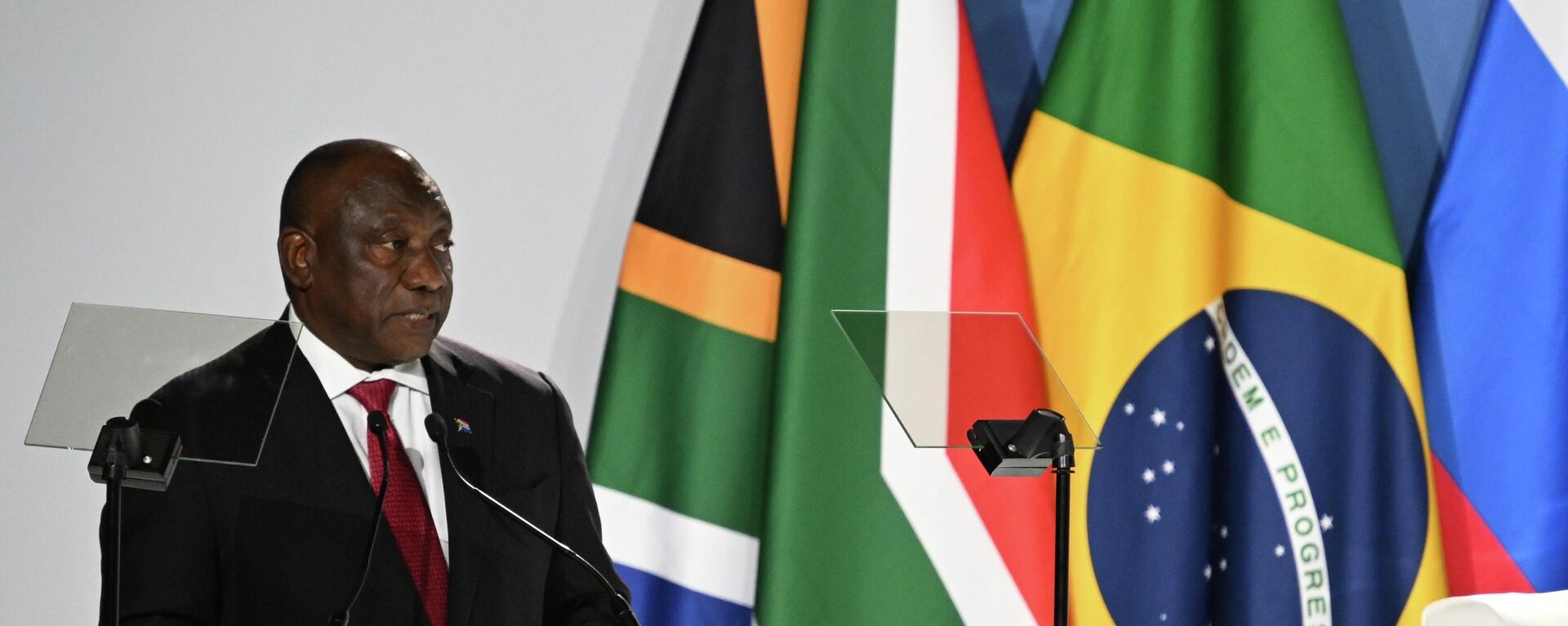 Cyril Ramaphosa, presidente sul-africano, discursa durante a 15ª cúpula do BRICS, em Joanesburgo, na África do Sul - Sputnik Brasil, 1920, 29.12.2023