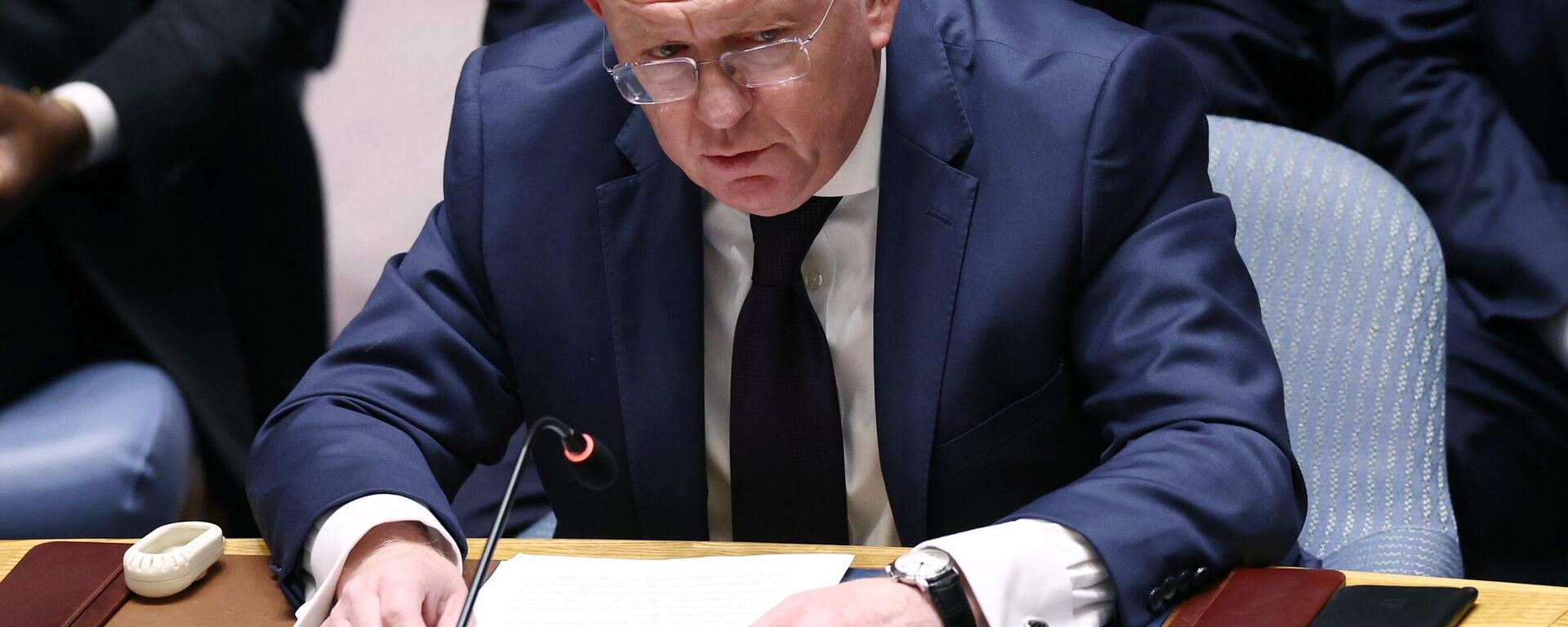 Vasily Nebenzya, representante permanente da Rússia nas Nações Unidas, em uma reunião da 78ª Sessão do Conselho de Segurança da ONU na sede da entidade em Nova York, EUA, foto publicada em 20 de setembro de 2023 - Sputnik Brasil, 1920, 30.12.2023