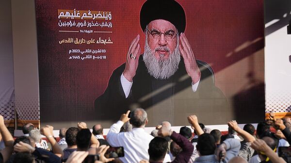 Hassan Nasrallah transmite discurso a apoiadores em Beirute. Líbano, 3 de janeiro de 2024 - Sputnik Brasil