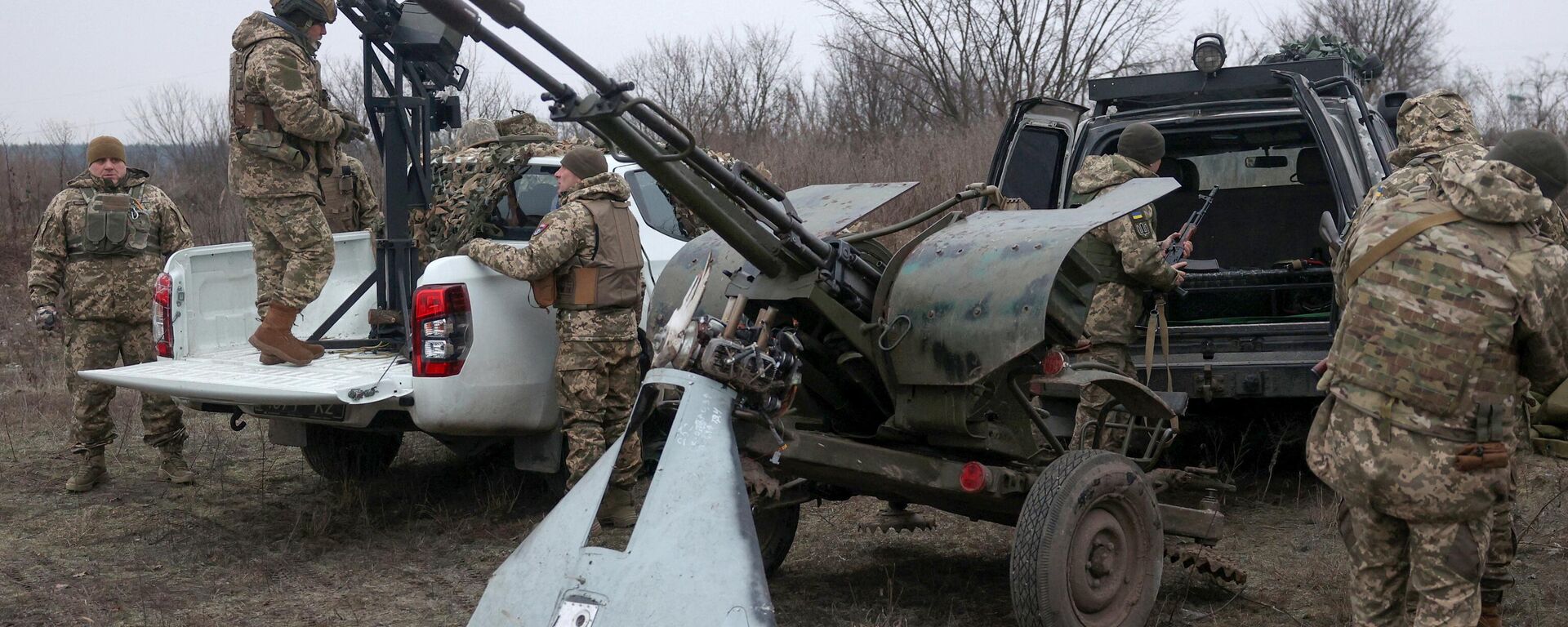 Militares ucranianos participaram de operações de defesa antiaérea em Kiev, Ucrânia, 3 de janeiro de 2024 - Sputnik Brasil, 1920, 02.02.2024