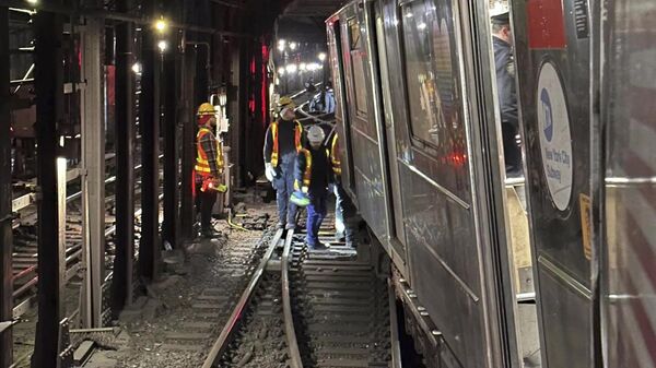 Acidente entre trens em Nova York em 4 de janeiro de 2024 - Sputnik Brasil