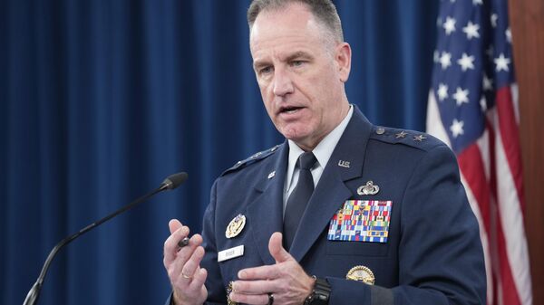 O porta-voz do Pentágono, major-general da Força Aérea dos EUA, Patrick Ryder fala durante um briefing no Pentágono em Washington, 12 de dezembro de 2023 - Sputnik Brasil