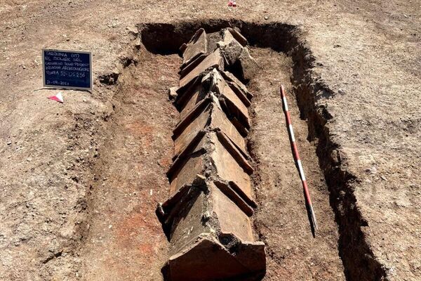 Túmulos encontrados durante escavações na Itália  - Sputnik Brasil