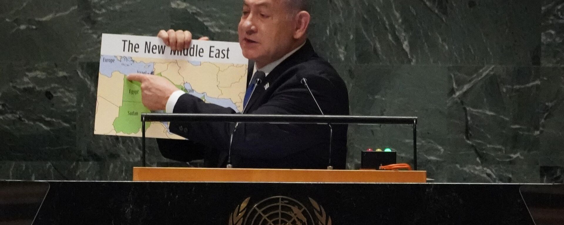 O primeiro-ministro israelense, Benjamin Netanyahu, discursa na 78ª Assembleia Geral das Nações Unidas na sede da ONU. Nova York, 22 de setembro de 2023 - Sputnik Brasil, 1920, 12.01.2024