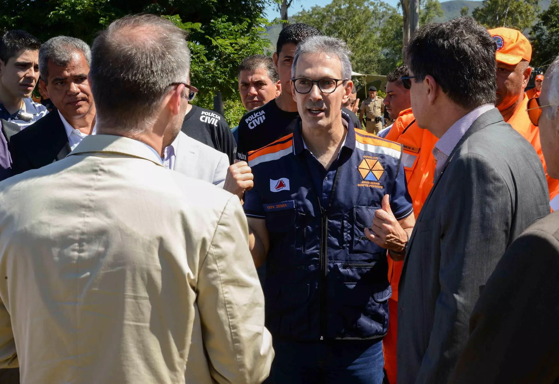 Governador de Minas Gerais, Romeu Zema, durante coletiva de imprensa que atualizou situação após rompimento. Brumadinho, 2 de fevereiro de 2019 - Sputnik Brasil, 1920, 18.01.2024