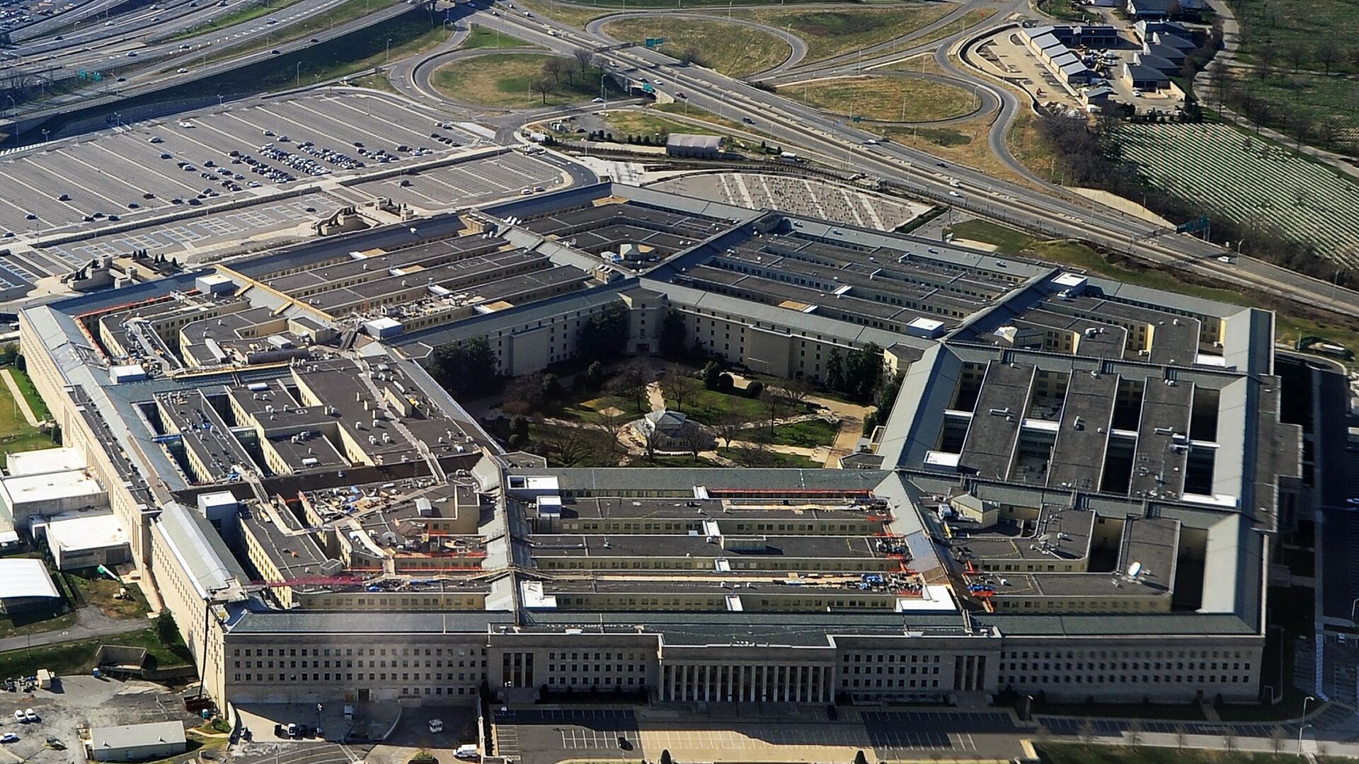 O edifício do Pentágono, em Washington, D.C. Estados Unidos, em 26 de dezembro de 2011 - Sputnik Brasil, 1920, 24.01.2024
