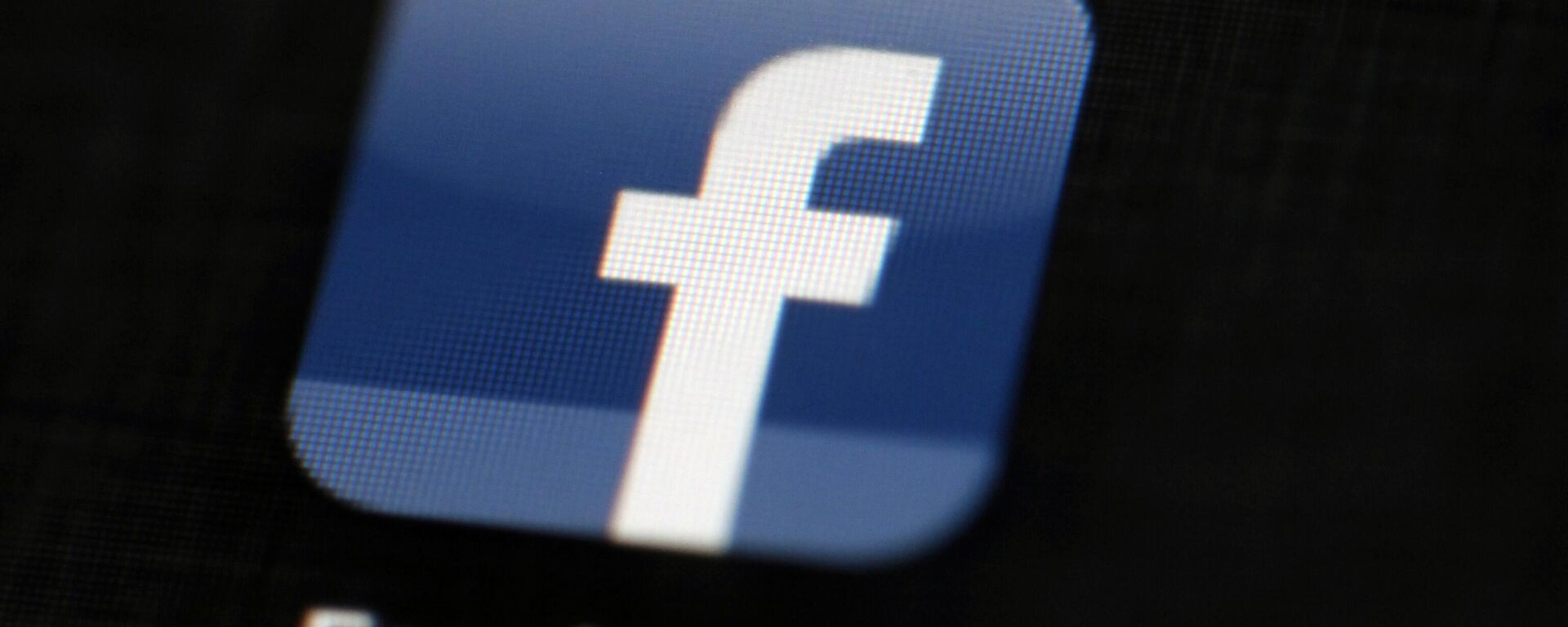 O logotipo do Facebook é exibido em um iPad na Filadélfia, Estados Unidos, em 16 de maio de 2012 - Sputnik Brasil, 1920, 04.02.2024