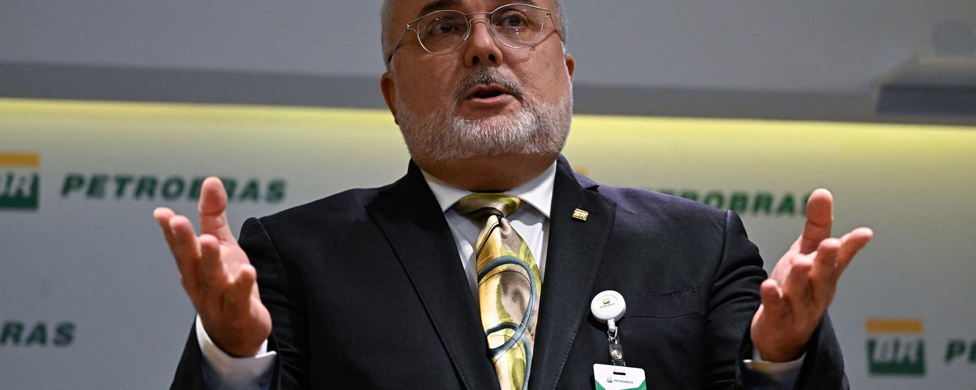 O presidente da empresa brasileira de energia Petrobras, Jean Paul Prates, fala durante entrevista coletiva na sede da Petrobras no Rio de Janeiro, Brasil, em 2 de março de 2023 - Sputnik Brasil, 1920, 07.02.2024