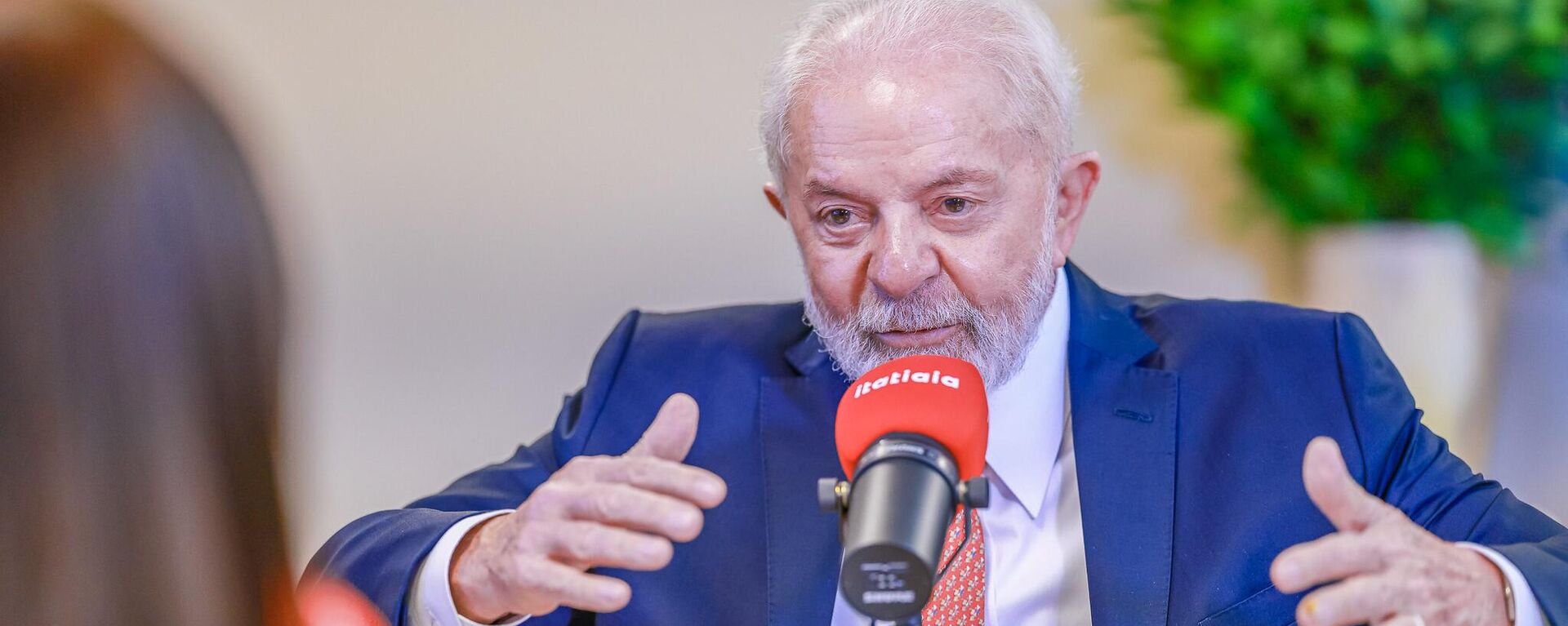 Presidente Luiz Inácio Lula da Silva concede entrevista a rádio mineira durante agenda em Minas Gerais. Belo Horizonte, 8 de fevereiro de 2024 - Sputnik Brasil, 1920, 16.02.2024
