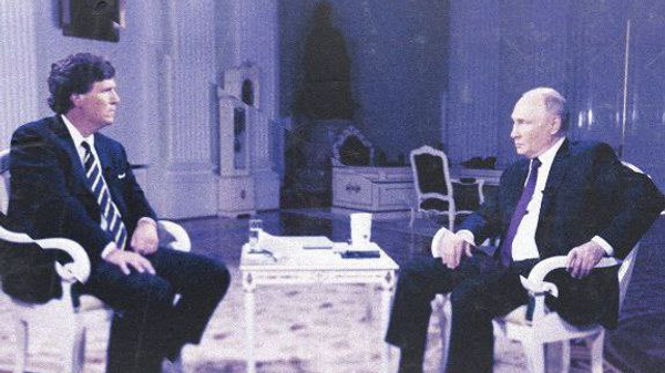 Tucker Carlson e Vladimir Putin, em material de divulgação da entrevista do jornalista norte-americano, em 8 de fevereiro de 2024 - Sputnik Brasil