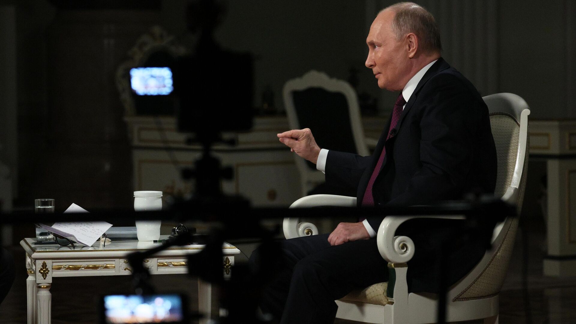 O presidente russo, Vladimir Putin, durante a entrevista ao jornalista norte-americano Tucker Carlson, no Kremlin, em Moscou. Rússia, 9 de fevereiro de 2024 - Sputnik Brasil, 1920, 12.02.2024