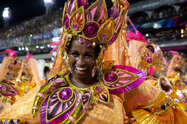 Beija-Flor foi a segunda escola a desfilar no primeiro dia do Carnaval do Rio, em 11 de fevereiro de 2024 - Sputnik Brasil
