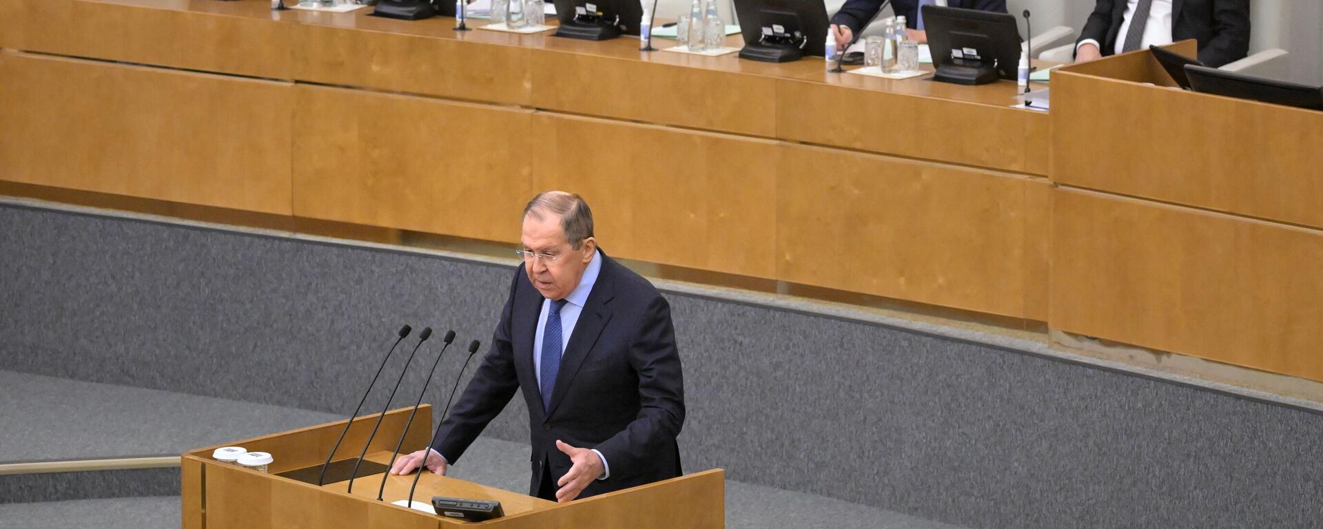 Ministro das Relações Exteriores da Rússia, Sergei Lavrov, durante o discurso na Duma de Estado (câmara baixa do parlamento) - Sputnik Brasil, 1920, 14.02.2024