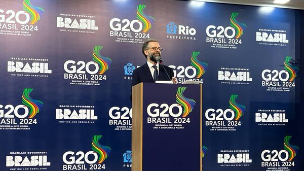 Mauricio Carvalho Lyrio, sherpa (emissário pessoal do líder) do Brasil no G20, durante coletiva de imprensa na véspera da reunião de chanceleres do grupo de países. Rio de Janeiro (RJ), 20 de fevereiro de 2024 - Sputnik Brasil
