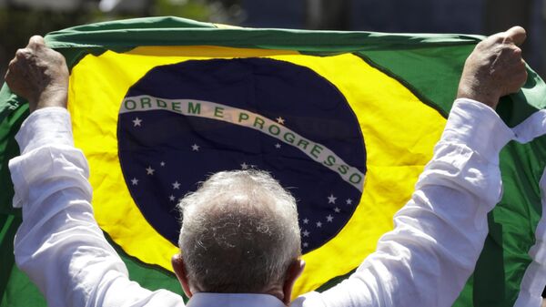 O então candidato à presidência, Luiz Inácio Lula da Silva, após votar no segundo turno da eleição presidencial em São Paulo, Brasil, em 30 de outubro de 2022 - Sputnik Brasil