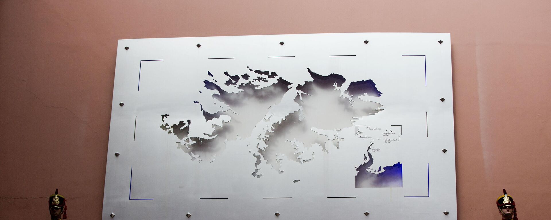 Um mapa das Ilhas Malvinas na Casa Rosada da Argentina, durante uma cerimônia em 2014 - Sputnik Brasil, 1920, 28.02.2024