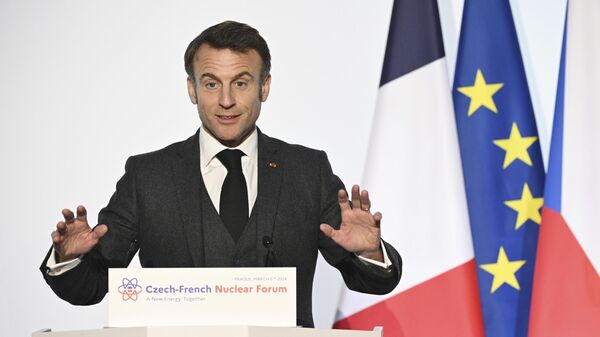 Emmanuel Macron, presidente da França, fala durante Fórum Nuclear Tcheco-Francês em Praga, República Tcheca, 5 de março de 2024 - Sputnik Brasil