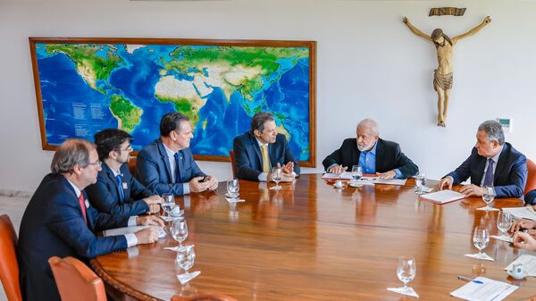 Reunião com os ministros Rui Costa, Fernando Haddad, Carlos Fávaro, Paulo Teixeira e o presidente da Conab, Edegar Pretto - Sputnik Brasil