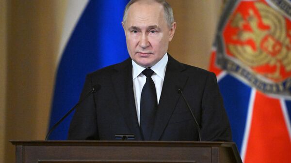 Vladimir Putin, presidente russo, discursa em reunião ampliada da diretoria do Serviço Federal de Segurança (FSB, na sigla em russo) da Rússia, em 19 de março de 2024 - Sputnik Brasil