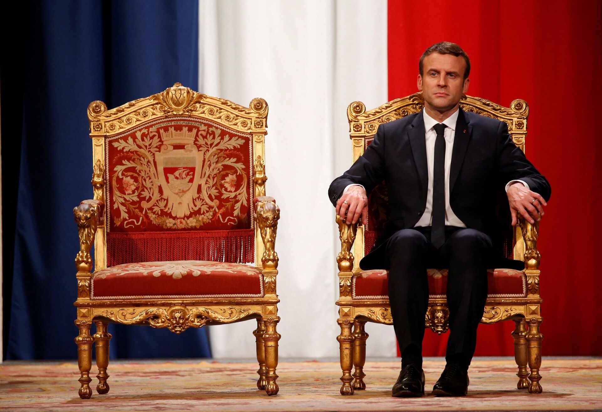 O presidente francês Emmanuel Macron participa de uma cerimônia oficial na prefeitura de Paris após sua posse formal como presidente da rança, 14 de maio de 2017 - Sputnik Brasil, 1920, 21.03.2024