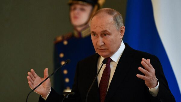 Vladimir Putin, reunido com seus agentes eleitorais no Kremlin, em Moscou. Rússia, 20 de março de 2024 - Sputnik Brasil
