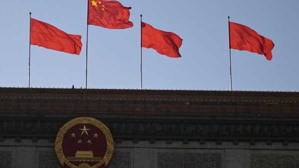 Bandeiras chinesas tremulam no Grande Salão Popular, em Pequim, China 3 de março de 2024 - Sputnik Brasil