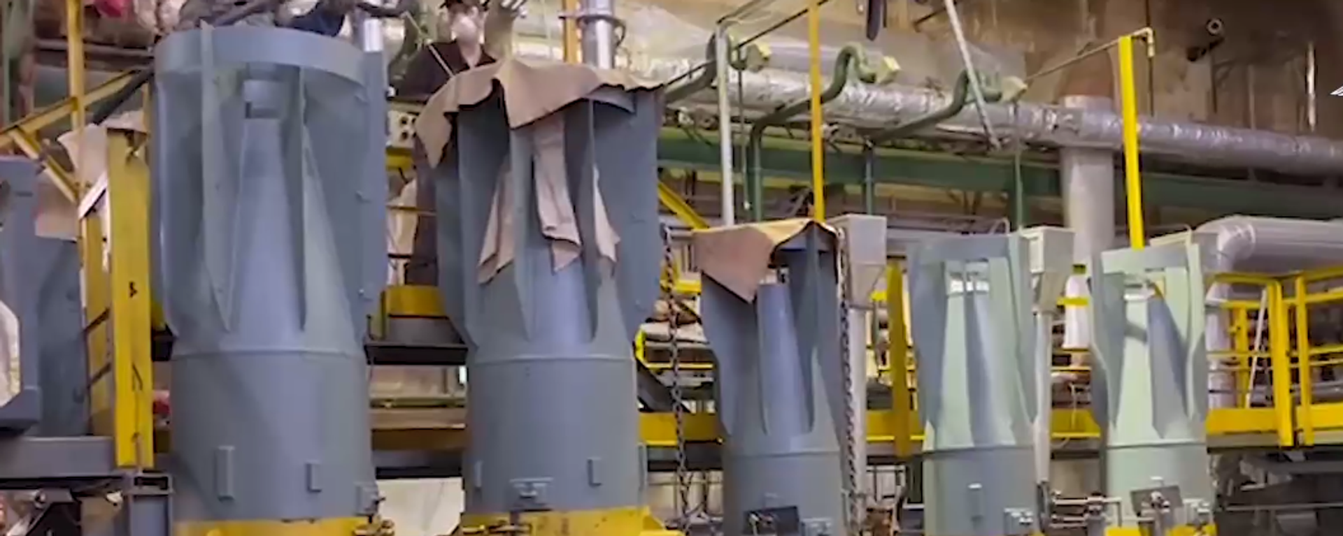 O processo de montagem de bombas FAB-3000 em uma fábrica militar em Nizhny Novgorod - Sputnik Brasil, 1920, 09.04.2024