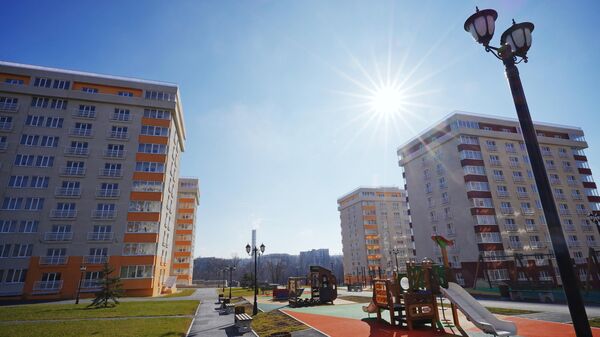 Novos prédios residenciais em Mariupol, foto publicada em 12 de março de 2024 - Sputnik Brasil
