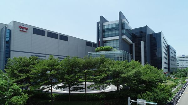Fábrica de semicondutores da multinacional Taiwan Semiconductor Manufacturing Company (TSMC) - Sputnik Brasil